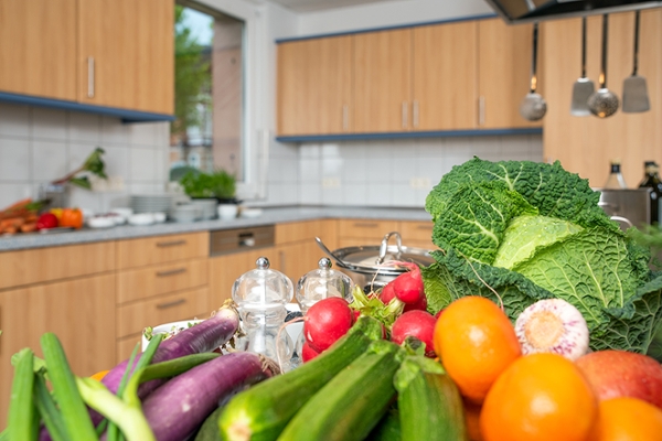 Bei uns können Sie täglich frisch zubereitete und abwechslungsreiche Speisen genießen. Bei uns können Sie täglich frisch zubereitete und abwechslungsreiche Speisen genießen.